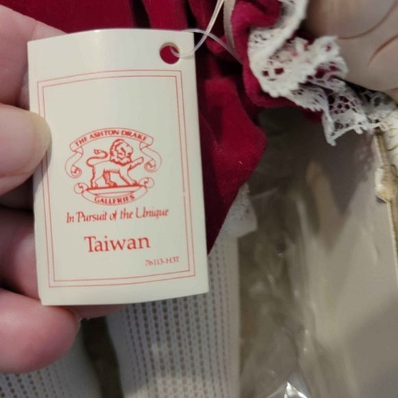 Ashton Drake Yolanda's Picture Perfect Babies "Jennifer" Collectible Doll - Picture 7 of 10